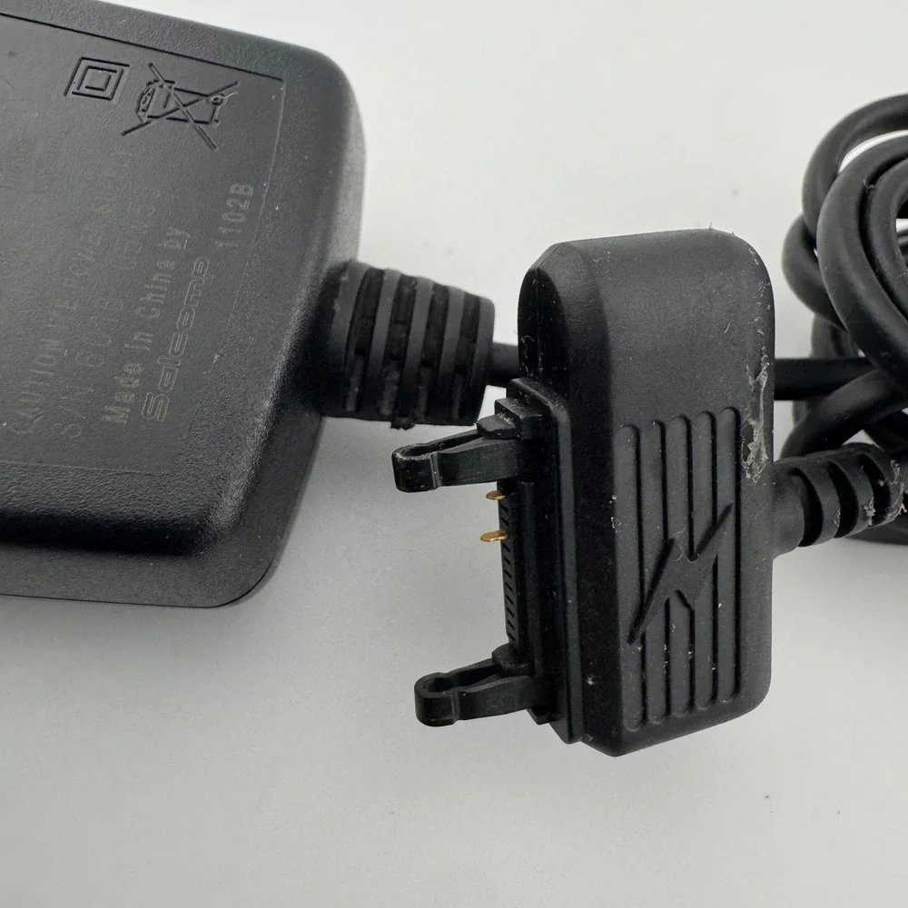 Sony Ericsson AC Adapter BML 162 168/2 R2A Black Wall Charger Proprietary Plug